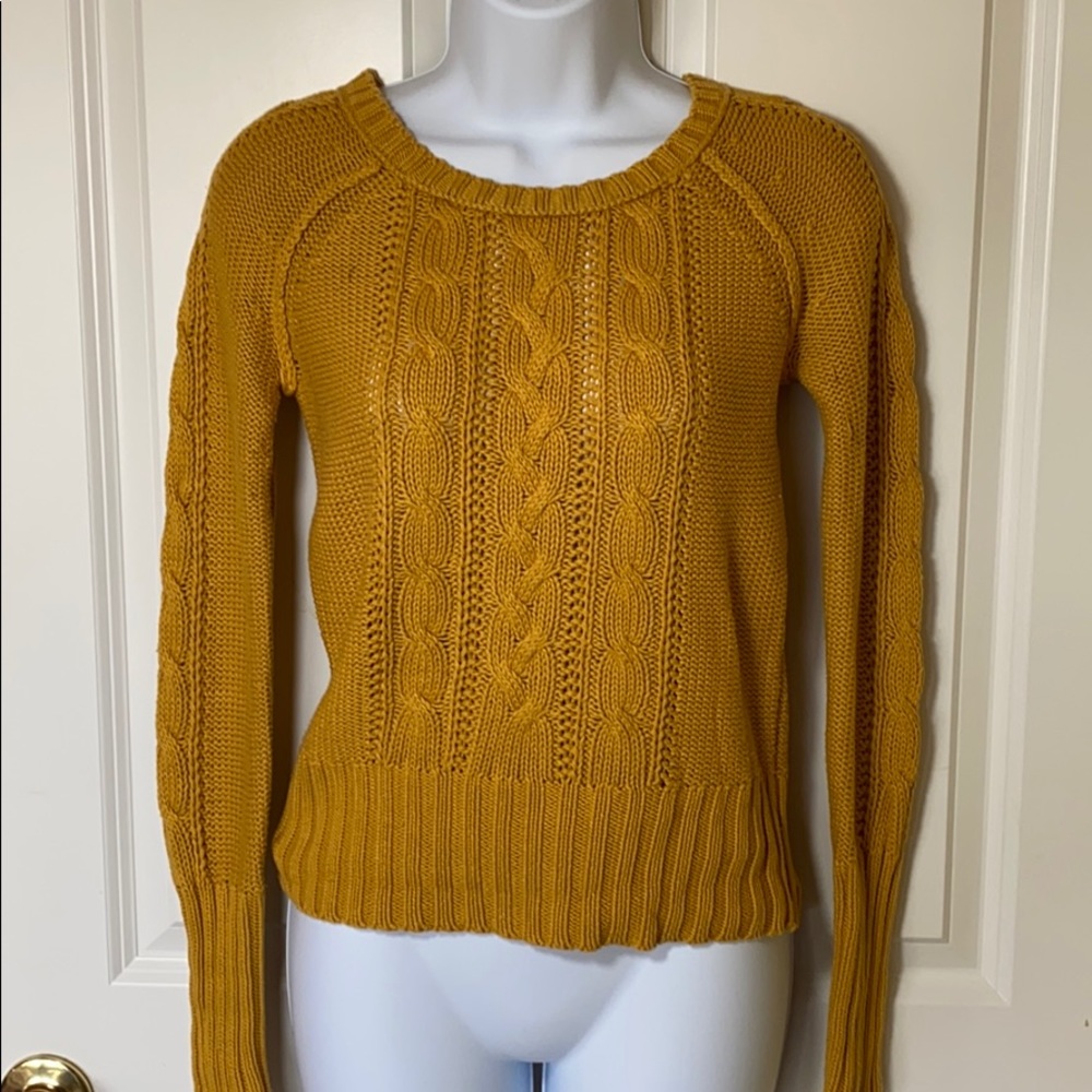 🌸(2/$15) Knitted Sweater